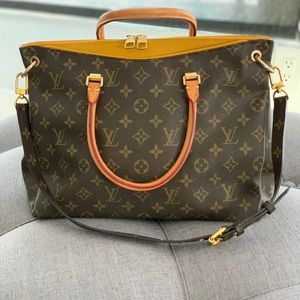 Designer purse handbag